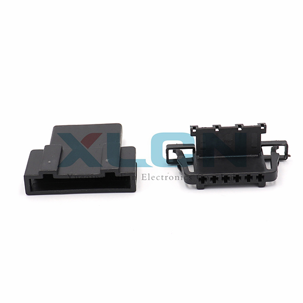 1747251-1