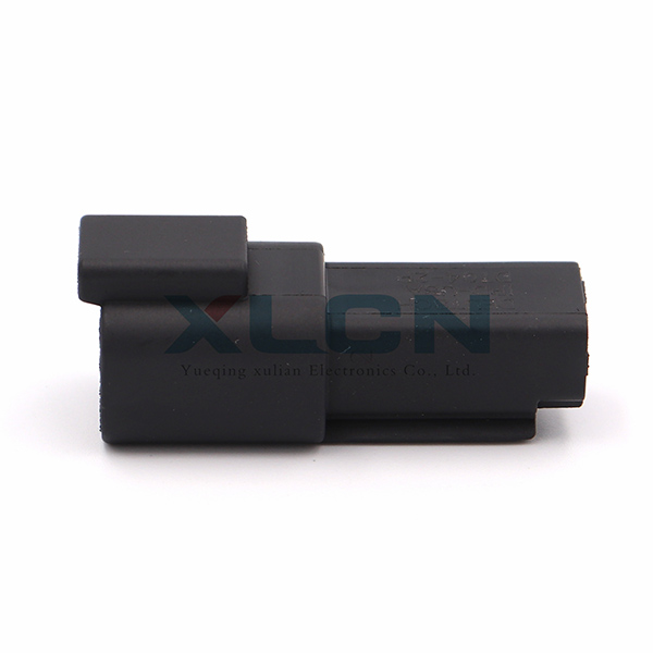 DT04-2P-E004