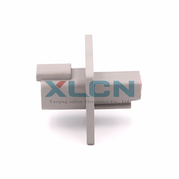 DT04-2P-L012