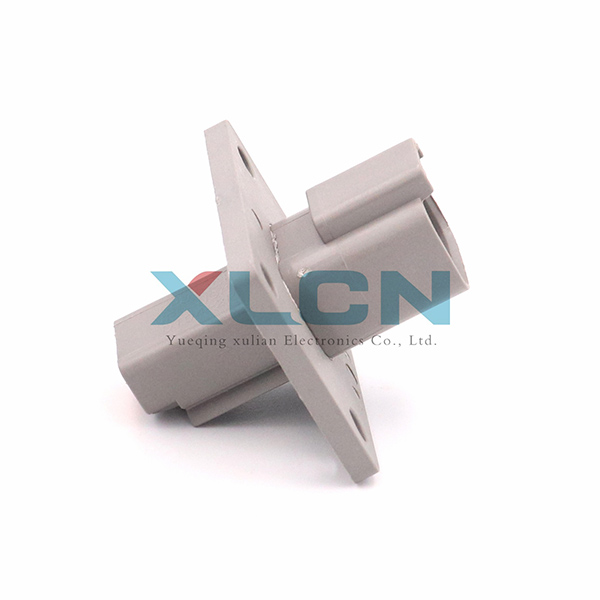 DT04-2P-L012