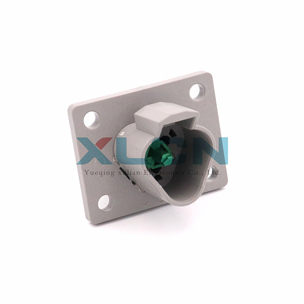  DT04-3P-L012