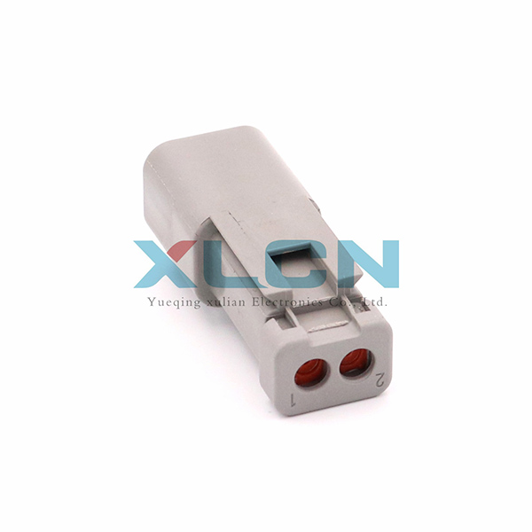 DT04-2P-E003