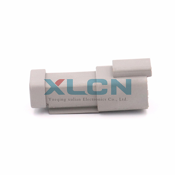 DT04-2P-E003