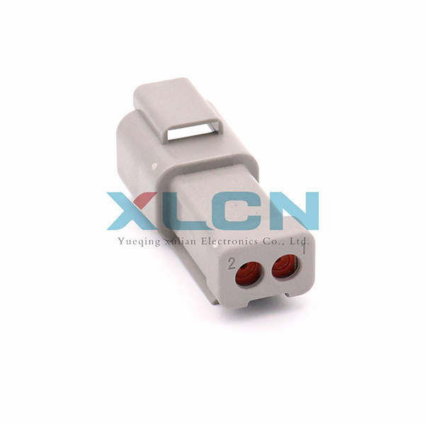 DT04-2P-E003