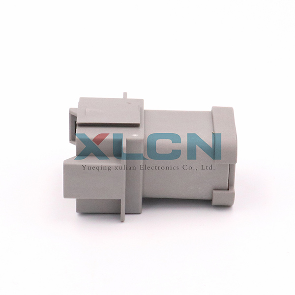 DT04-8P-E003