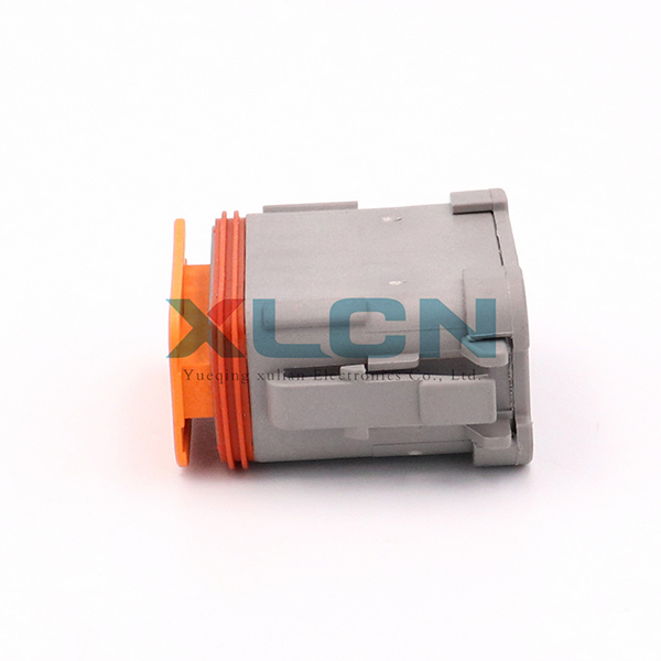 DT06-12S-E003