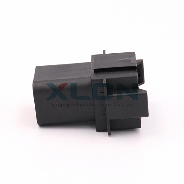 DT04-8P-E004