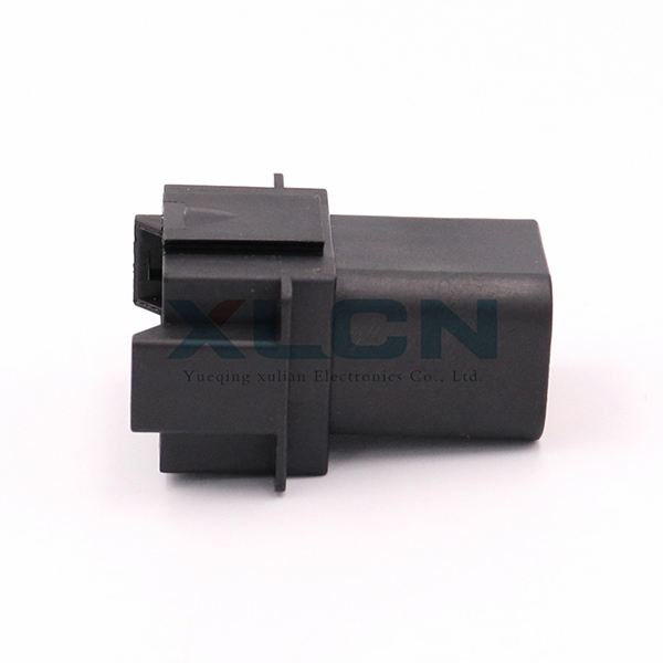 DT04-8P-E004