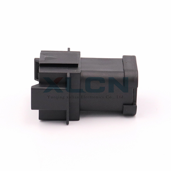 DT04-8P-E005