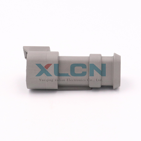 DT04-3P-E008