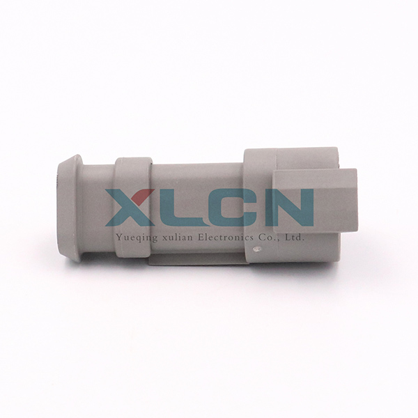DT04-3P-E008
