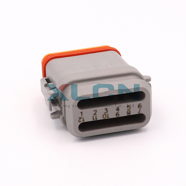 DT06-12S-E008