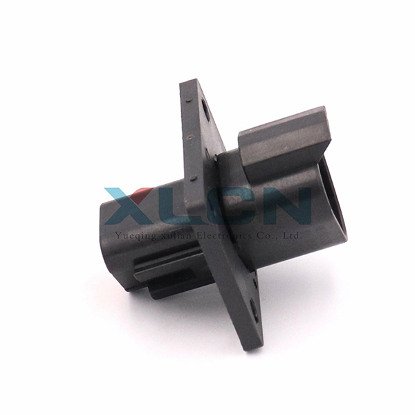 DT04-3PB-L012