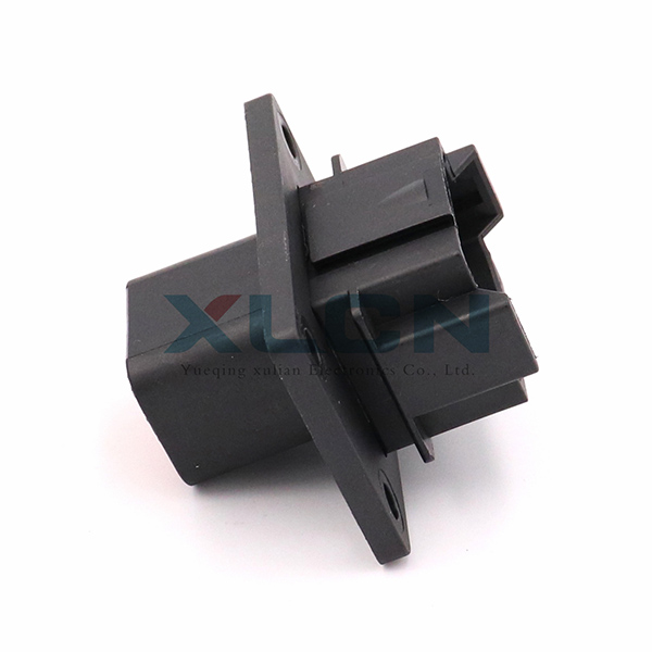 DT04-8PB-L012