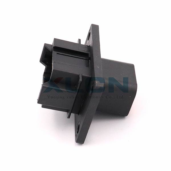 DT04-8PB-L012