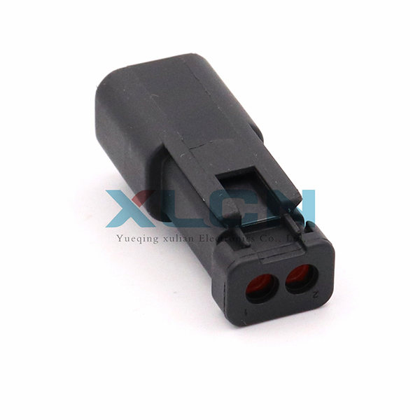 DT04-2P-E005