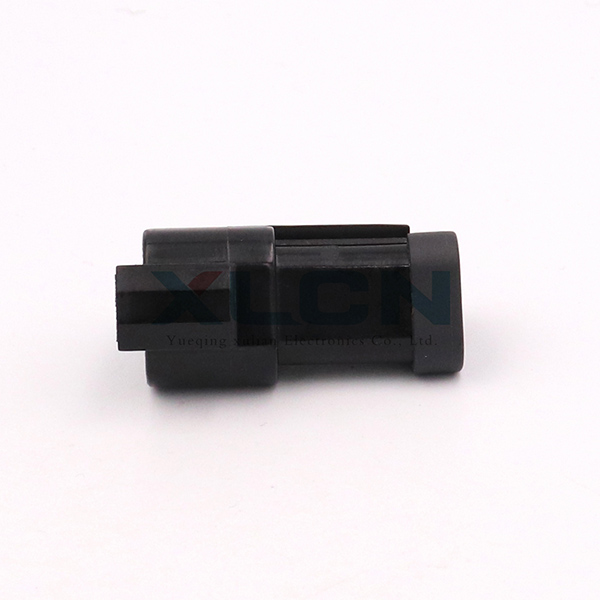 DT04-3P-E005